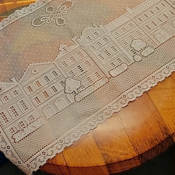 Great Bay Lace Placemat Liechtenstein Made - Rainbow Row - Picture 7 of 8